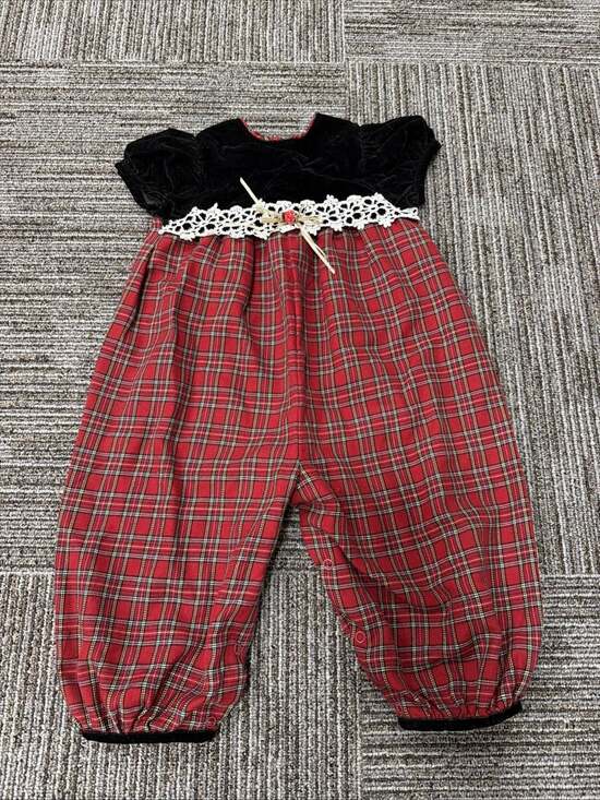 Youngland Other - VTG Youngland Baby Girl Velvet And Plaid Holiday One Piece Bubble Romper Sz 18M